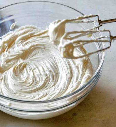 Low Carb Frosting for cakes, muffins or donuts